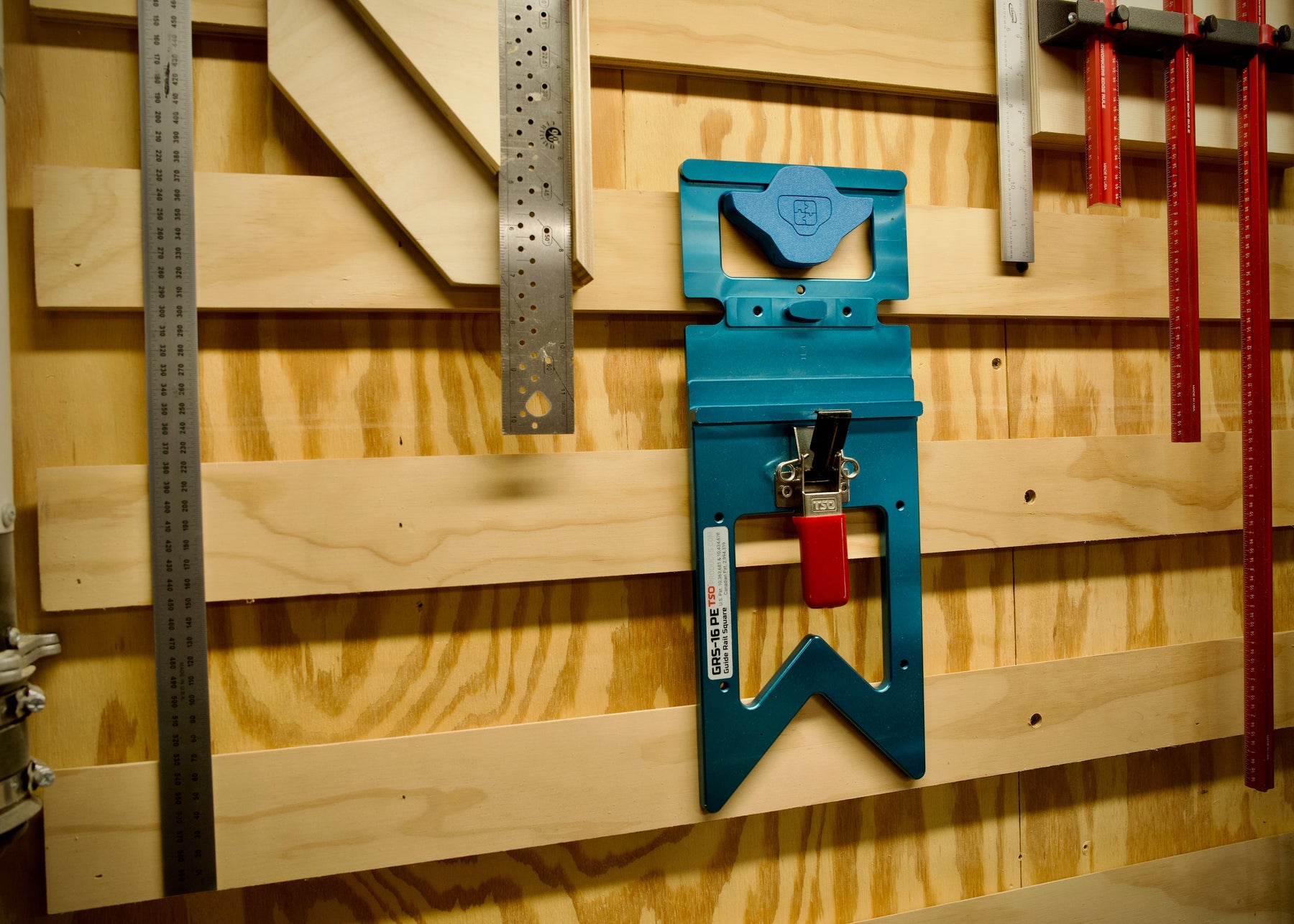 SYS-FIT Rail Square & Square-ish Stuff Hanger (RSH) Rack