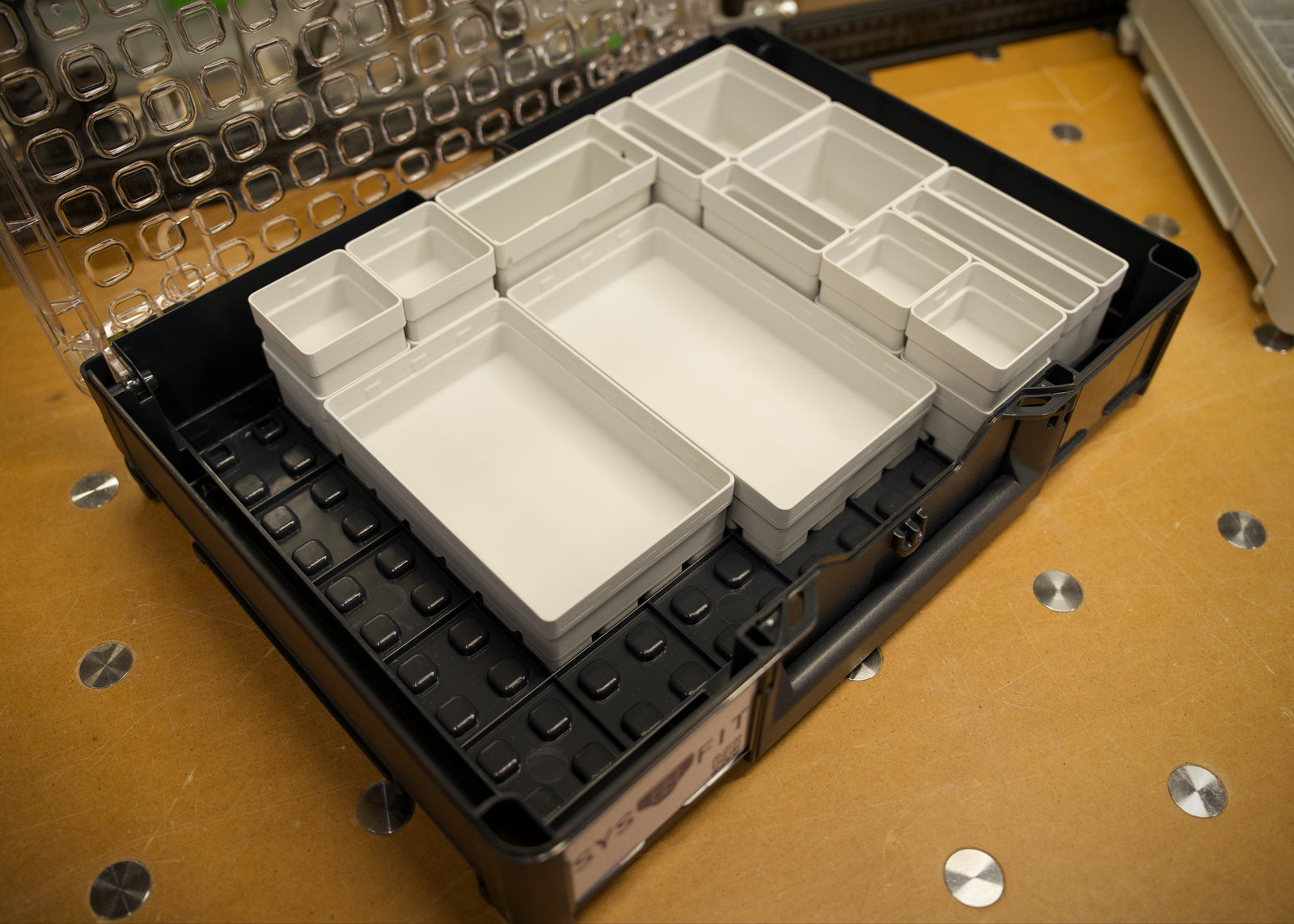100 mm full-height SYS-ORG bins in standard Tanos colors, Systainer³ Organizer grid.